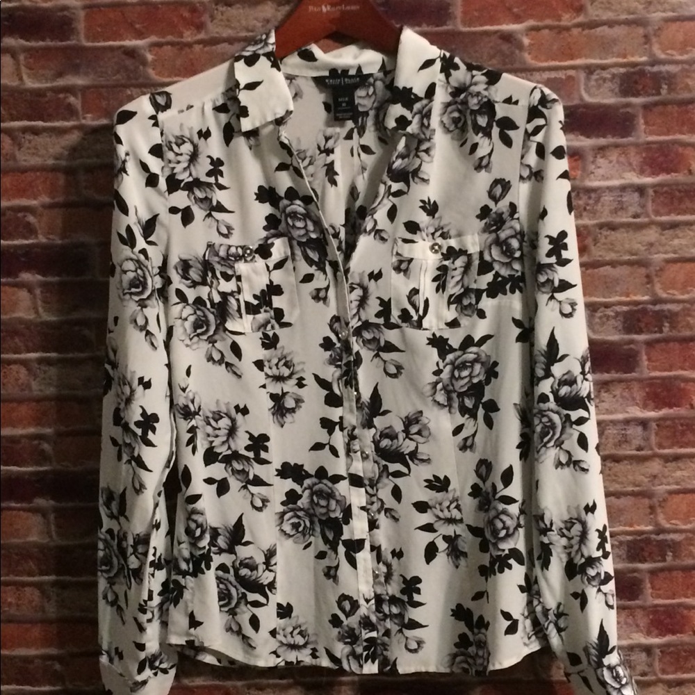 Rose black & white top